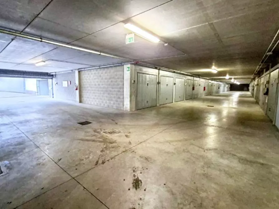 Immagine 15 di Posto auto in vendita  in Via San Vigilio, N. 28 a Milano