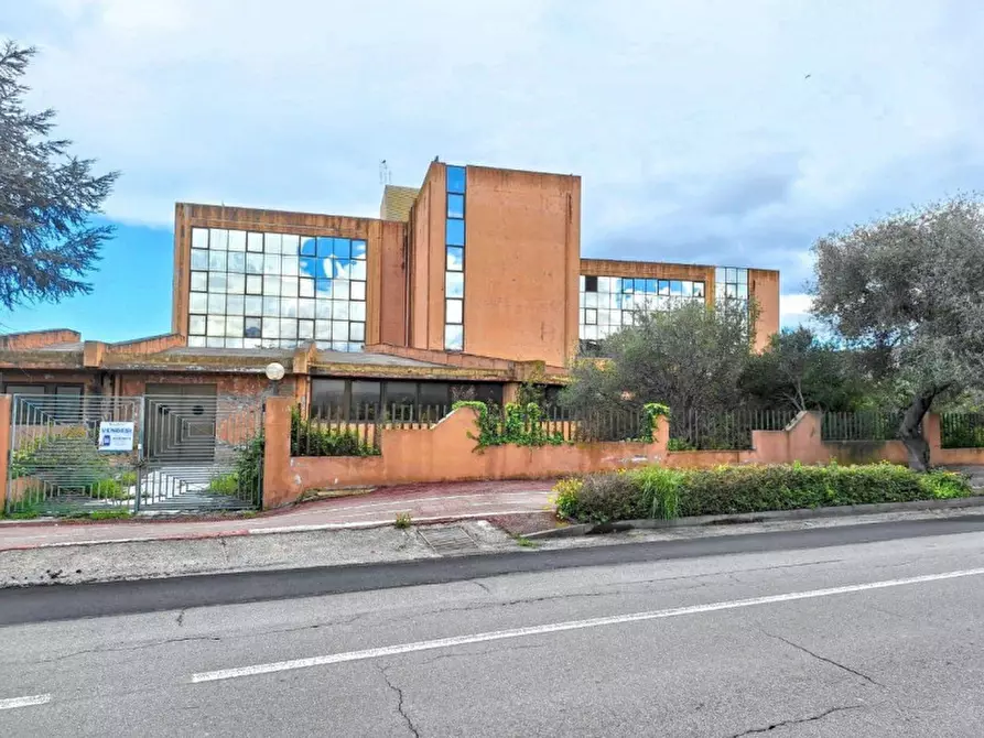 Immagine 2 di Hotel in vendita  in Via Nazionale, N. 63 a Girasole