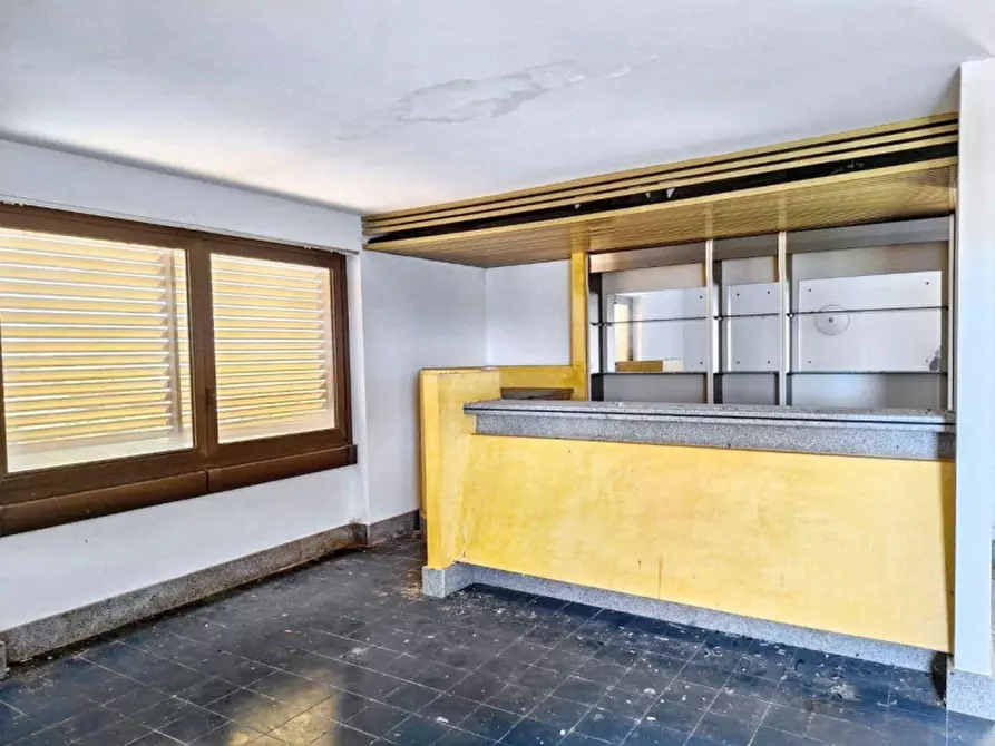 Immagine 24 di Hotel in vendita  in Via Nazionale, N. 63 a Girasole