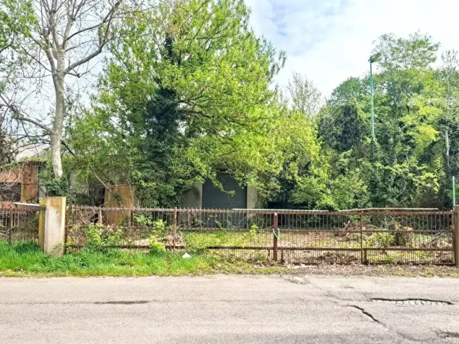 Immagine 25 di Capannone industriale in vendita  in Via Trento, N. 38 a Vercelli