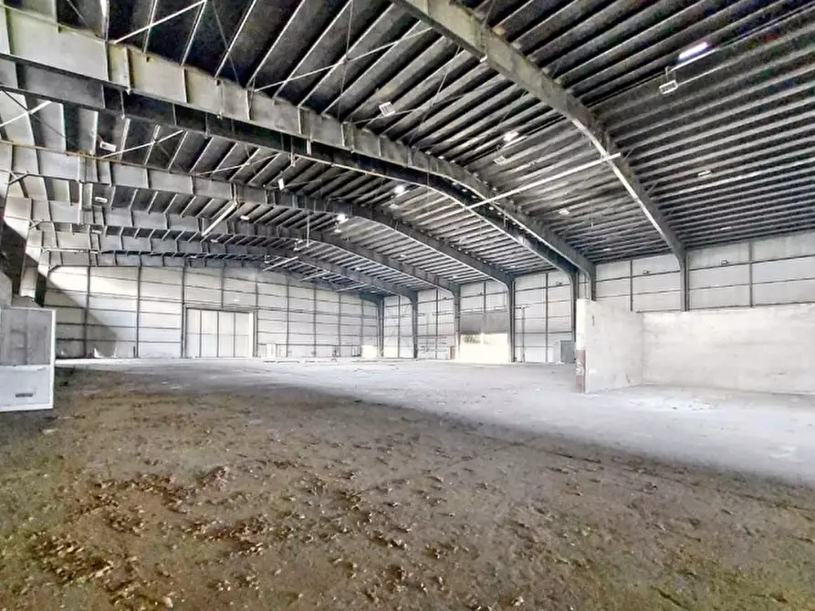 Immagine 2 di Capannone industriale in vendita  in Via Umberto II, N. 3/5 a Carmagnola