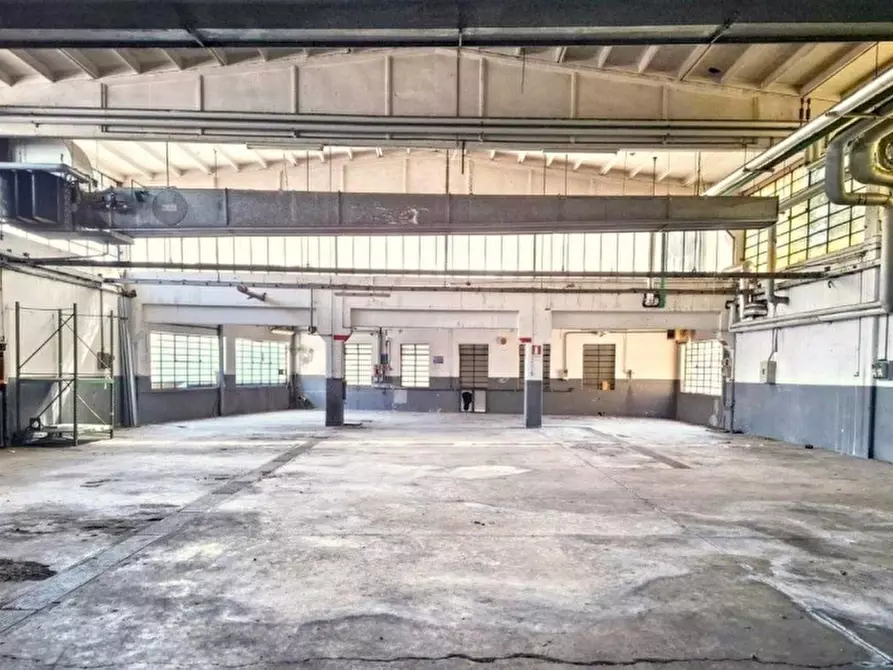 Immagine 2 di Capannone industriale in vendita  in Via Santuario D'Oropa, N. 114-118 a Biella