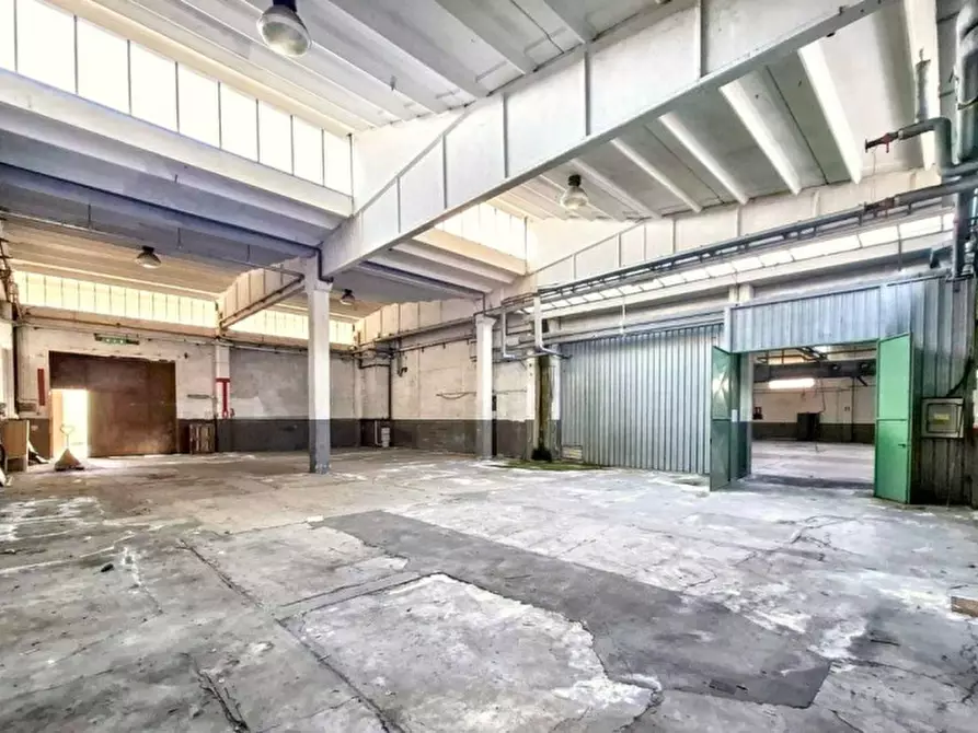 Immagine 3 di Capannone industriale in vendita  in Via Santuario D'Oropa, N. 114-118 a Biella