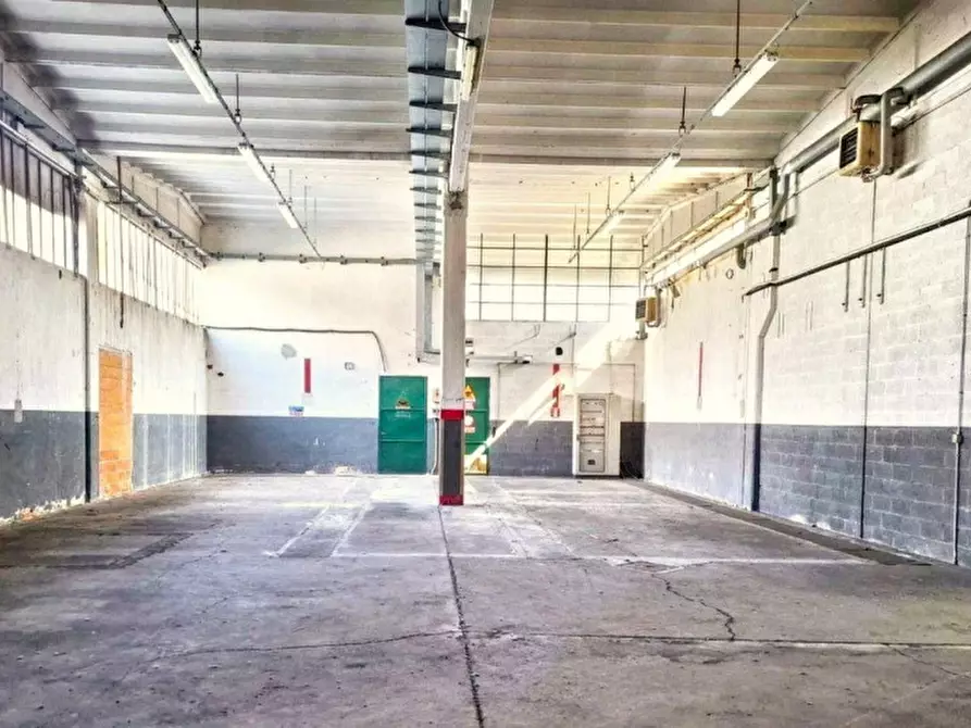 Immagine 11 di Capannone industriale in vendita  in Via Santuario D'Oropa, N. 114-118 a Biella