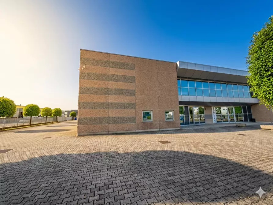 Immagine 1 di Ufficio in affitto  in Via del Risparmio a Castelfranco Veneto