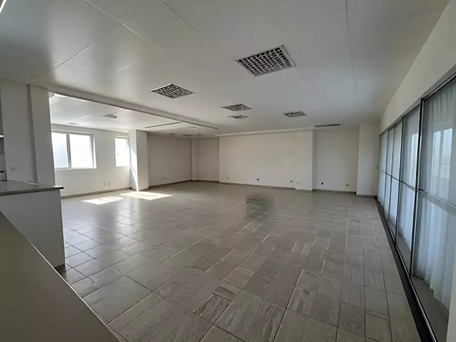 Immagine 6 di Ufficio in affitto  in Via del Risparmio a Castelfranco Veneto