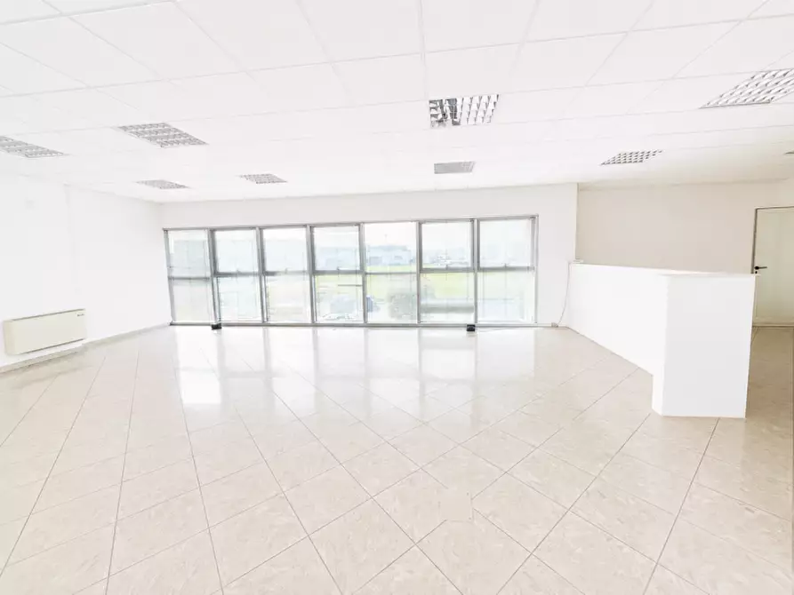 Immagine 9 di Ufficio in affitto  in Via del Risparmio a Castelfranco Veneto