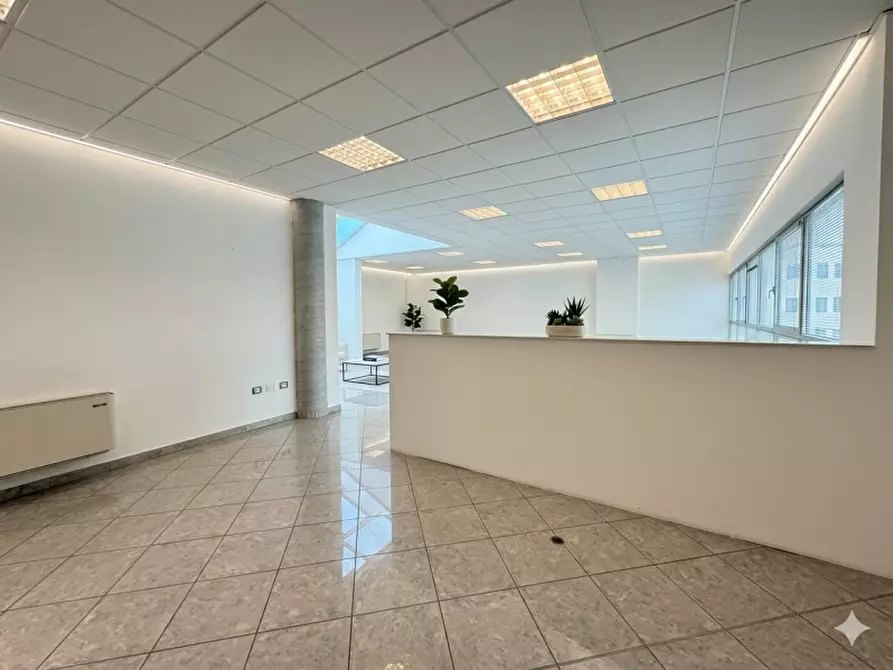 Immagine 10 di Ufficio in affitto  in Via del Risparmio a Castelfranco Veneto