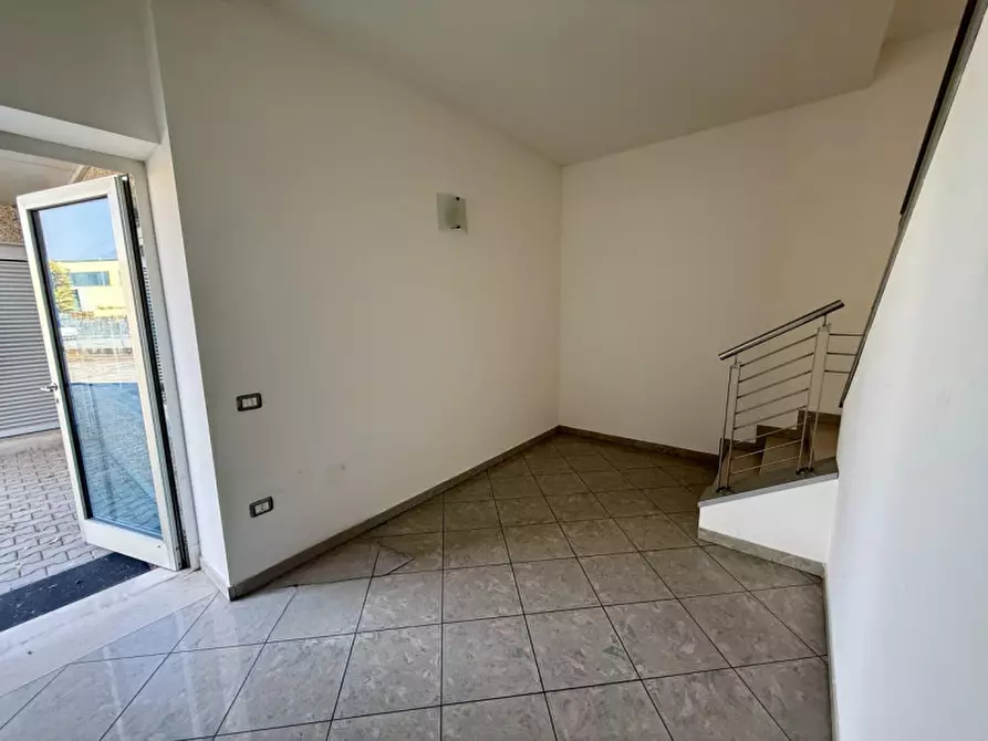 Immagine 12 di Ufficio in affitto  in Via del Risparmio a Castelfranco Veneto