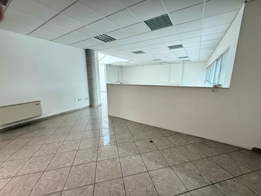 Immagine 17 di Ufficio in affitto  in Via del Risparmio a Castelfranco Veneto