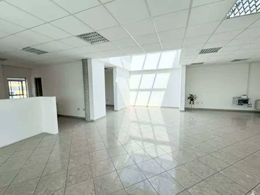 Immagine 17 di Ufficio in affitto  in Via del Risparmio a Castelfranco Veneto