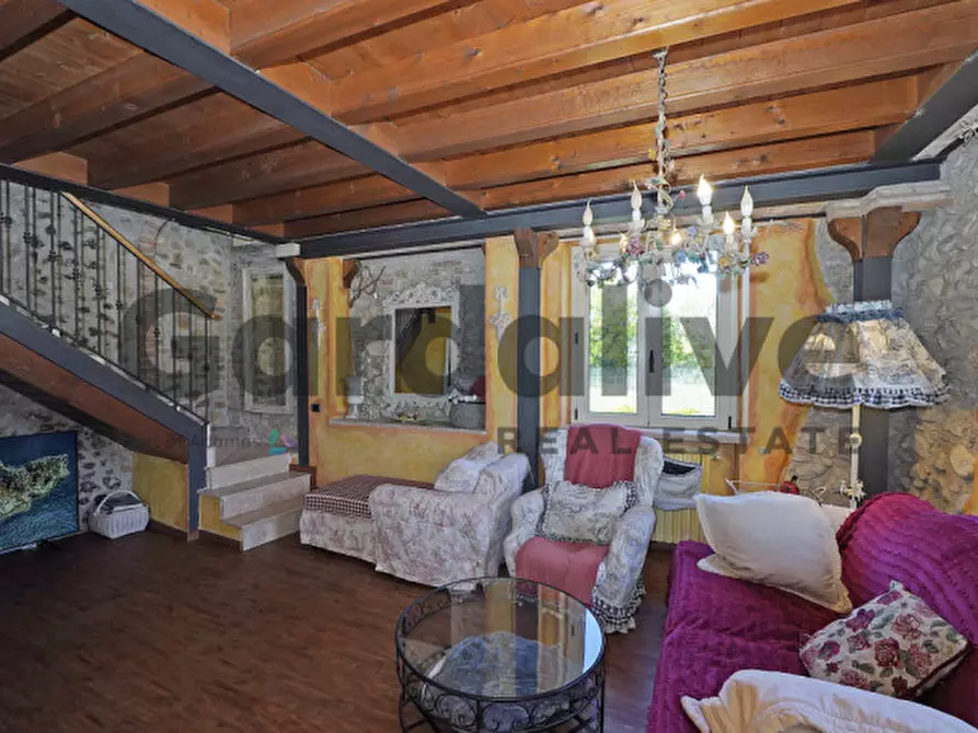 Immagine 9 di Appartamento in vendita  a Lonato del Garda