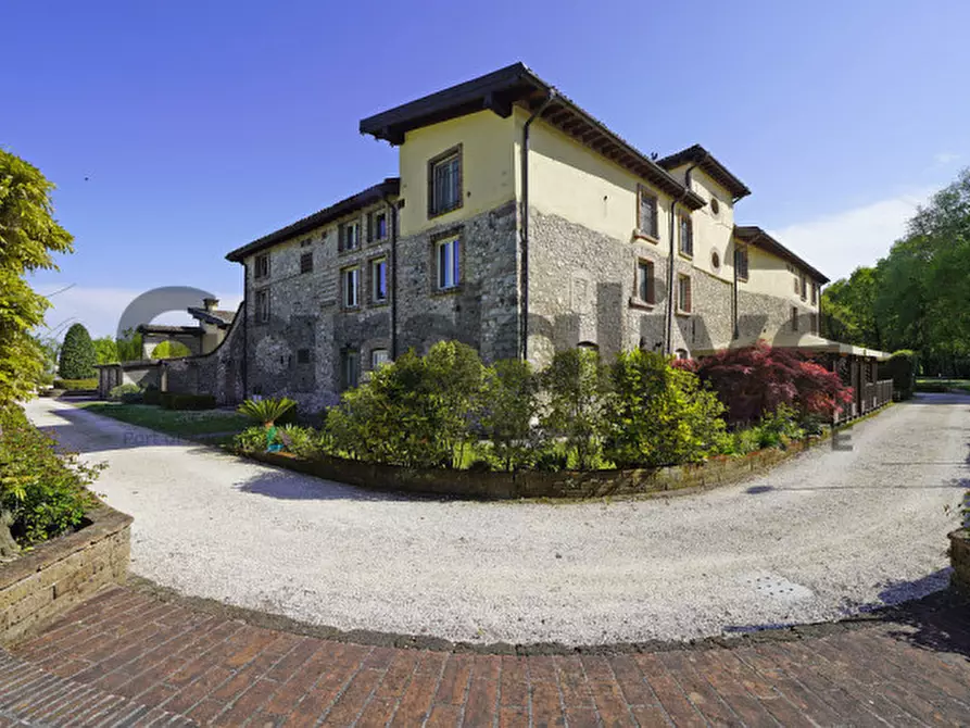 Immagine 30 di Appartamento in vendita  a Lonato del Garda