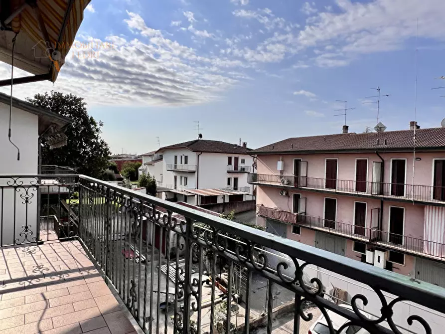 Immagine 12 di Casa bifamiliare in vendita  in Via Biante Remangi a Villafranca Di Verona