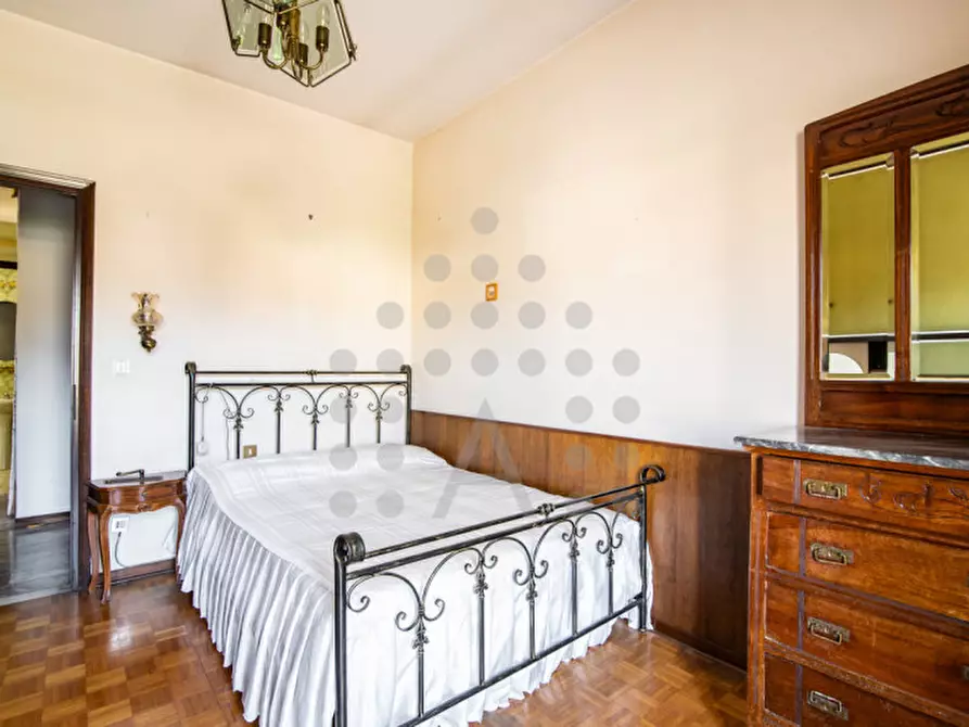 Immagine 26 di Palazzo in vendita  a Torreglia