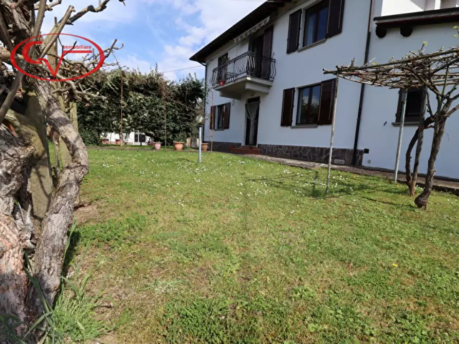 Immagine 8 di Villetta a schiera in vendita  in neri a Cavriglia