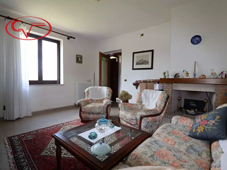 Immagine 17 di Villetta a schiera in vendita  in neri a Cavriglia