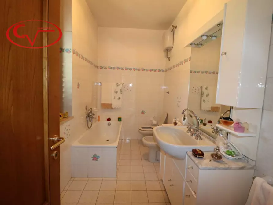 Immagine 26 di Villetta a schiera in vendita  in neri a Cavriglia