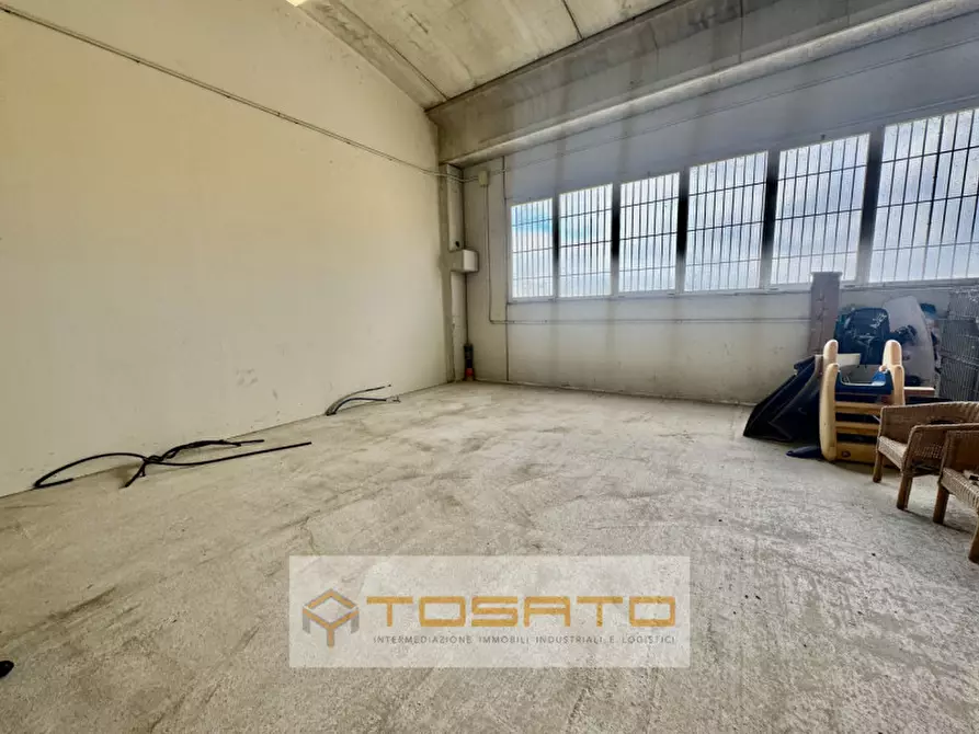 Immagine 7 di Capannone industriale in affitto  a Oppeano