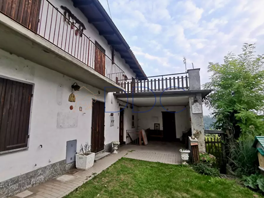 Immagine 2 di Casa indipendente in vendita  in Piazza IV Novembre 6 a Chiusano D'asti