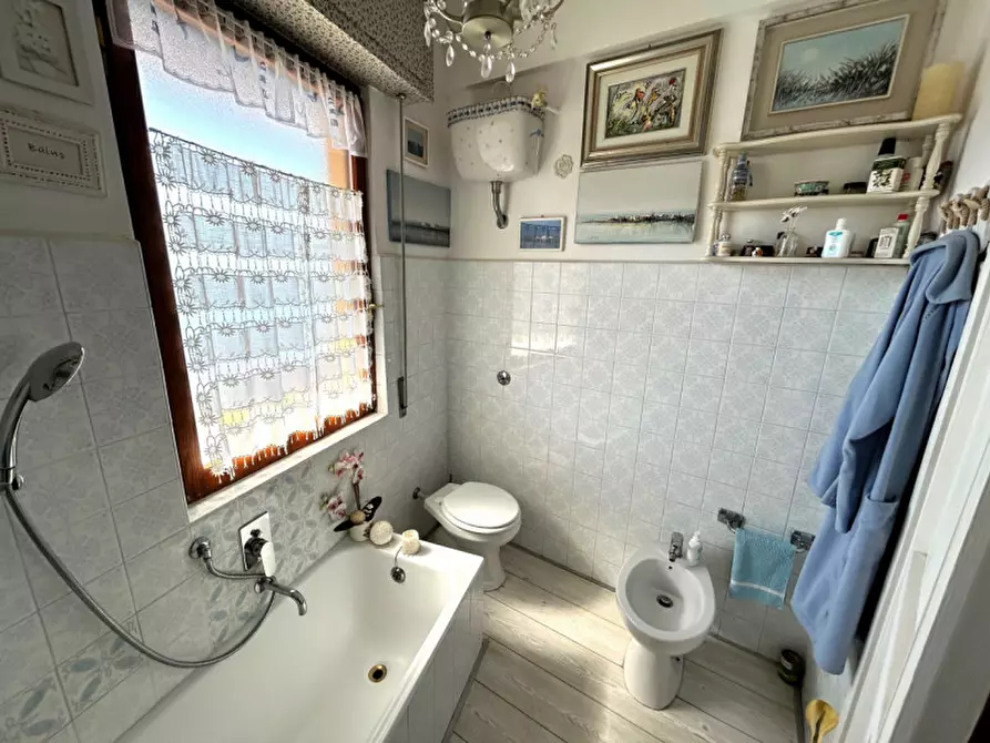 Immagine 2 di Appartamento in vendita  in Via Privata Miramare a Recco