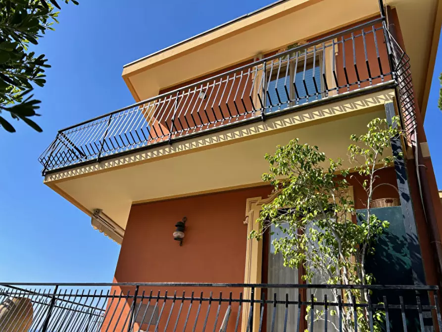 Immagine 4 di Appartamento in vendita  in Via Privata Miramare a Recco