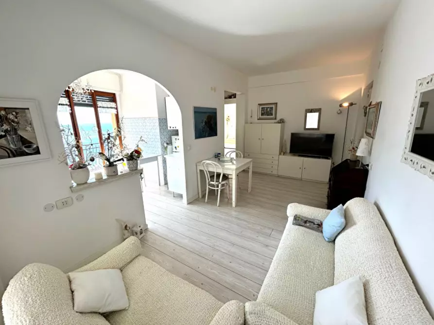 Immagine 5 di Appartamento in vendita  in Via Privata Miramare a Recco