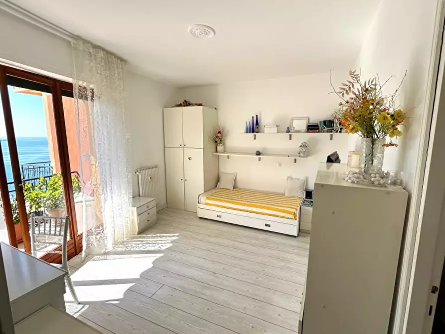 Immagine 11 di Appartamento in vendita  in Via Privata Miramare a Recco