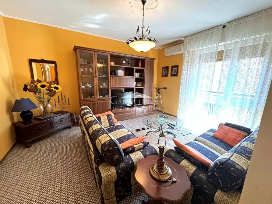 Immagine 2 di Appartamento in vendita  in Via Lorenzini a Desenzano Del Garda