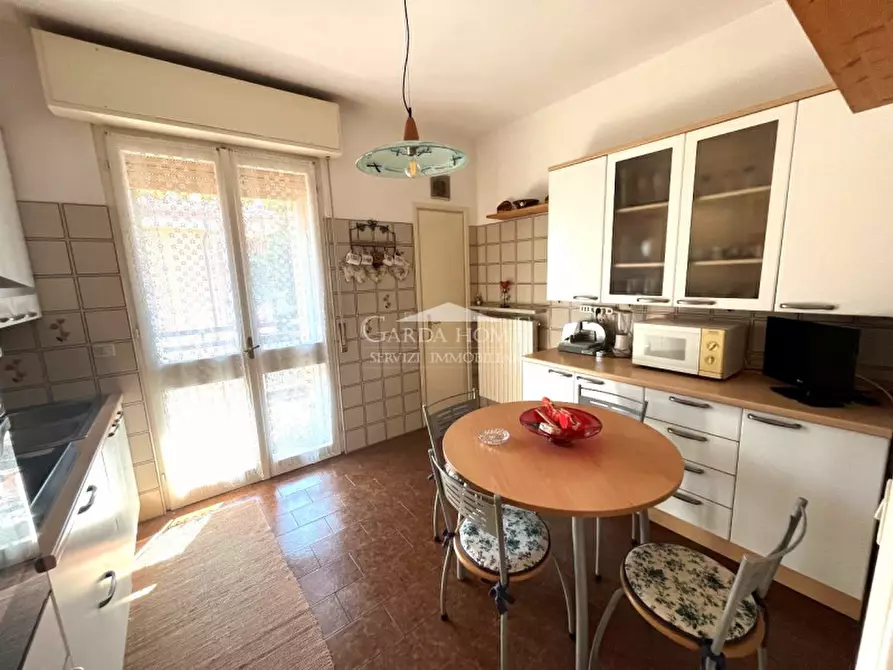 Immagine 11 di Appartamento in vendita  in Via Lorenzini a Desenzano Del Garda