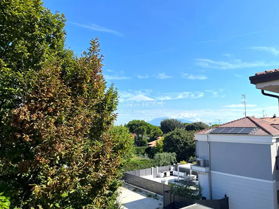 Immagine 30 di Appartamento in vendita  in Via Lorenzini a Desenzano Del Garda