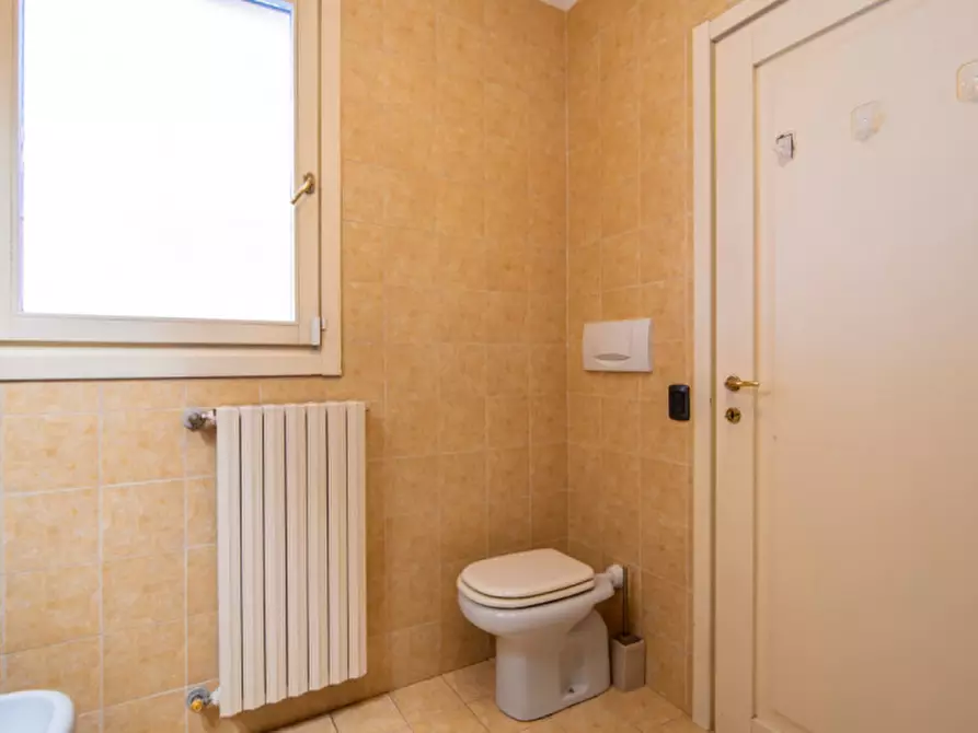Immagine 11 di Appartamento in vendita  in Via don G. Minzoni a Abano Terme