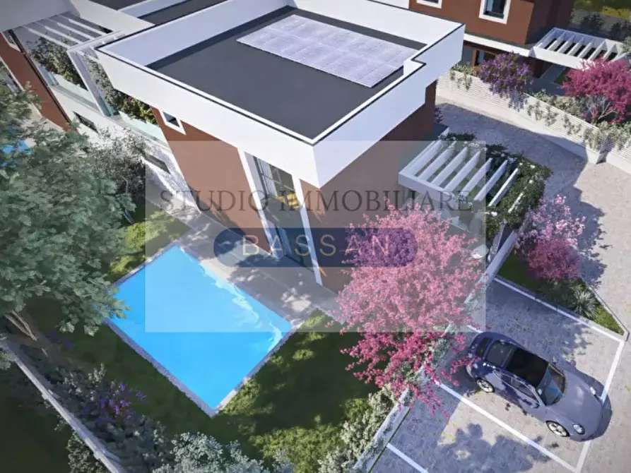 Immagine 1 di Villa in vendita  in via Solferino 6 a Cassano Magnago