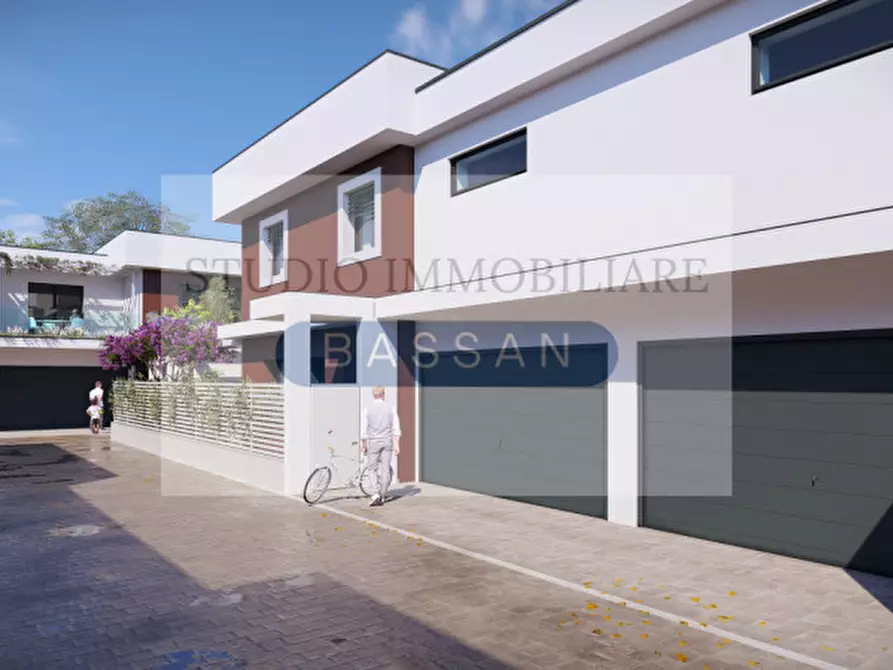 Immagine 2 di Villa in vendita  in via Solferino 6 a Cassano Magnago