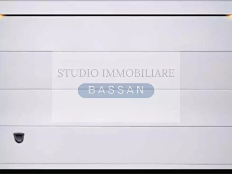 Immagine 27 di Villa in vendita  in via Solferino 6 a Cassano Magnago