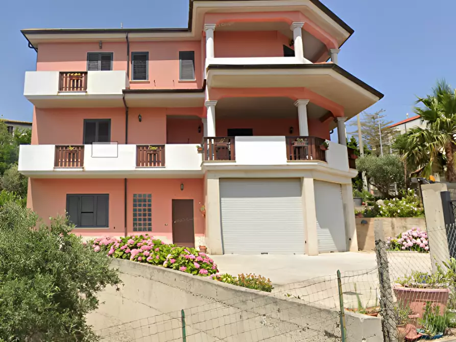 Immagine 2 di Appartamento in vendita  in Via Costantino Manni a Gasperina