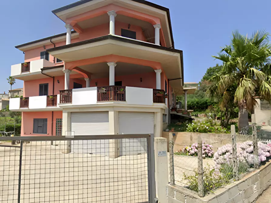 Immagine 4 di Appartamento in vendita  in Via Costantino Manni a Gasperina