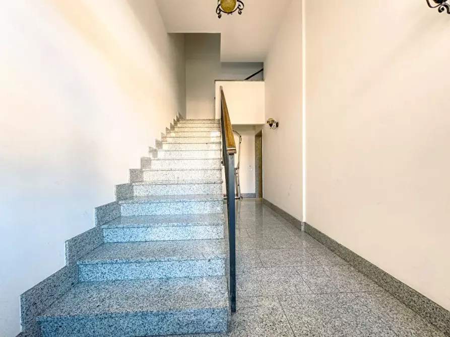 Immagine 4 di Palazzo in vendita  in Piazza dottor Felice Possi n.3A a Stresa