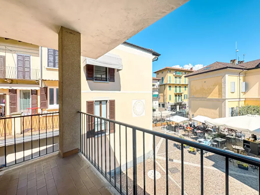 Immagine 7 di Palazzo in vendita  in Piazza dottor Felice Possi n.3A a Stresa