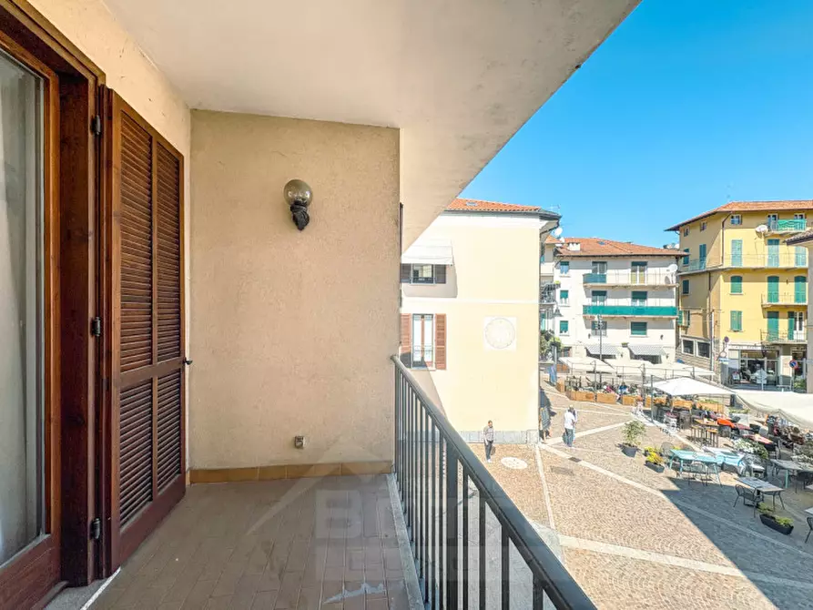 Immagine 9 di Palazzo in vendita  in Piazza dottor Felice Possi n.3A a Stresa