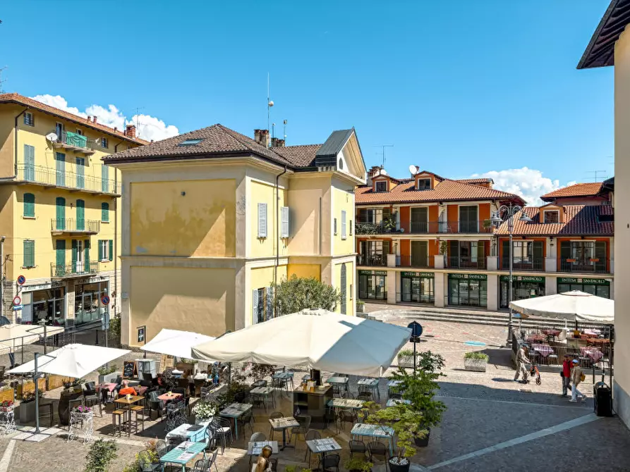 Immagine 10 di Palazzo in vendita  in Piazza dottor Felice Possi n.3A a Stresa