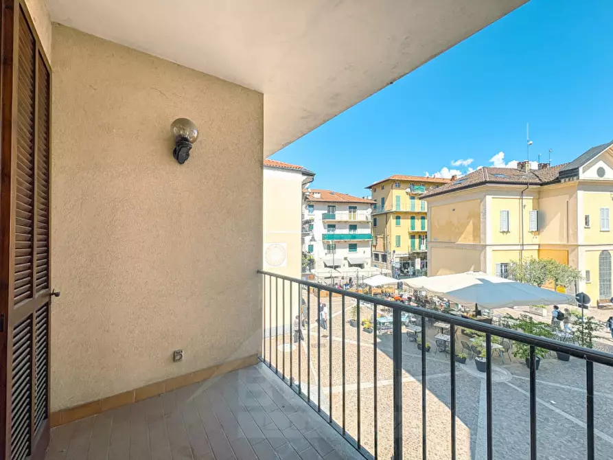 Immagine 18 di Palazzo in vendita  in Piazza dottor Felice Possi n.3A a Stresa