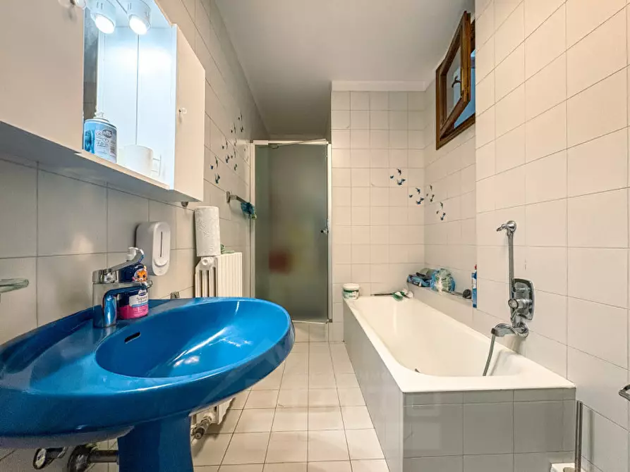 Immagine 21 di Palazzo in vendita  in Piazza dottor Felice Possi n.3A a Stresa