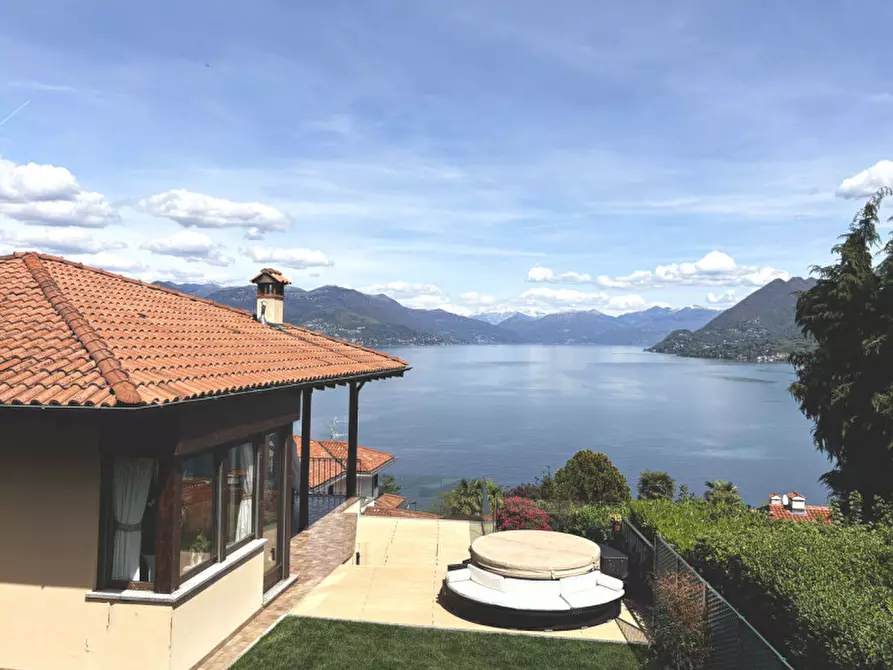 Immagine 6 di Villa in vendita  in via vignolo park 18 a Stresa