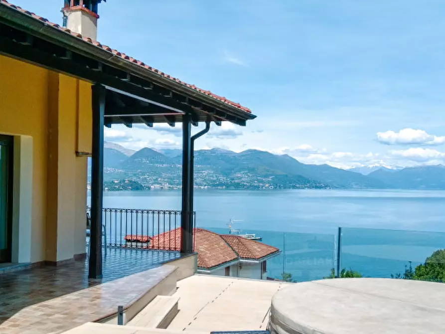 Immagine 7 di Villa in vendita  in via vignolo park 18 a Stresa