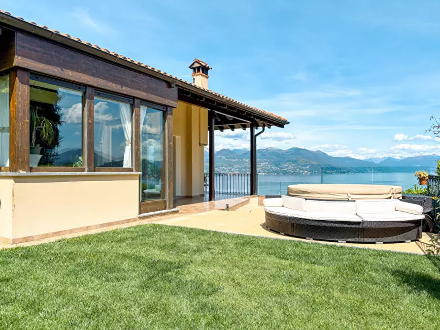 Immagine 14 di Villa in vendita  in via vignolo park 18 a Stresa