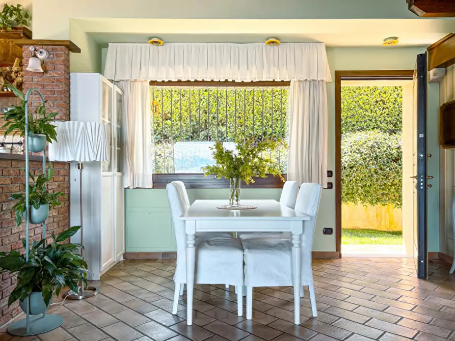 Immagine 16 di Villa in vendita  in via vignolo park 18 a Stresa