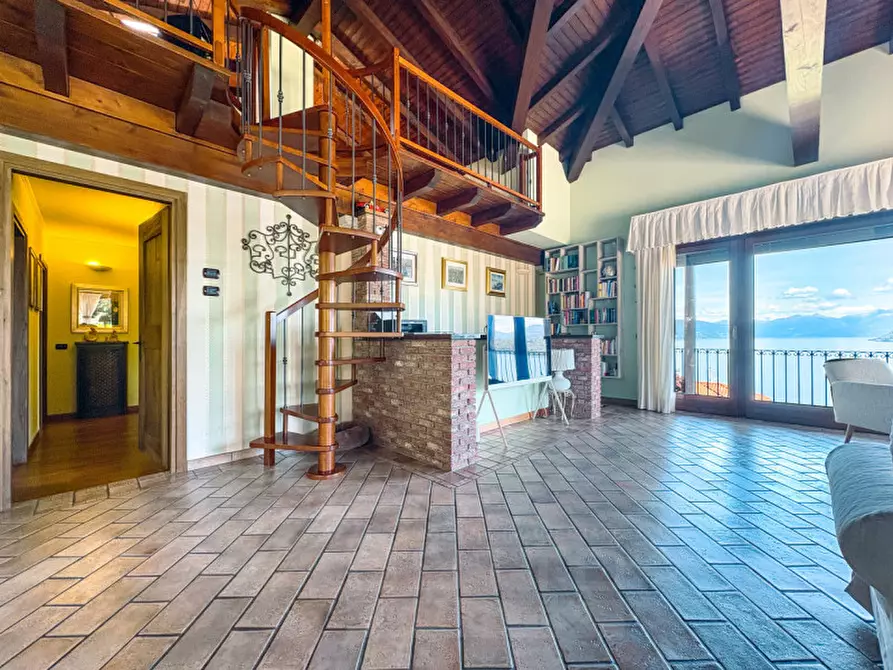 Immagine 21 di Villa in vendita  in via vignolo park 18 a Stresa
