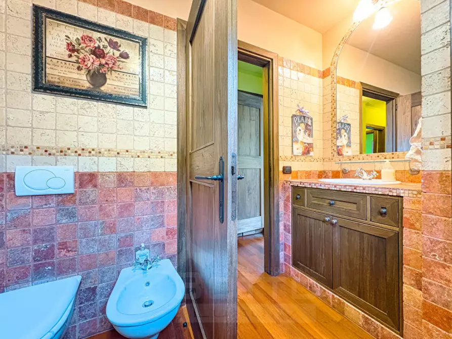 Immagine 22 di Villa in vendita  in via vignolo park 18 a Stresa