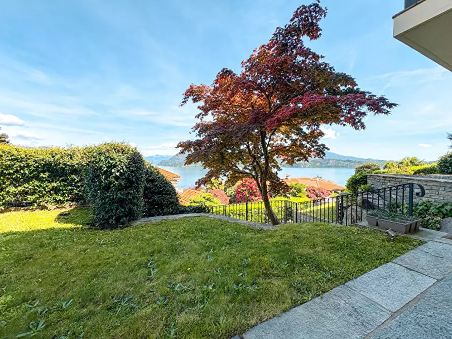 Immagine 38 di Villa in vendita  in via vignolo park 18 a Stresa